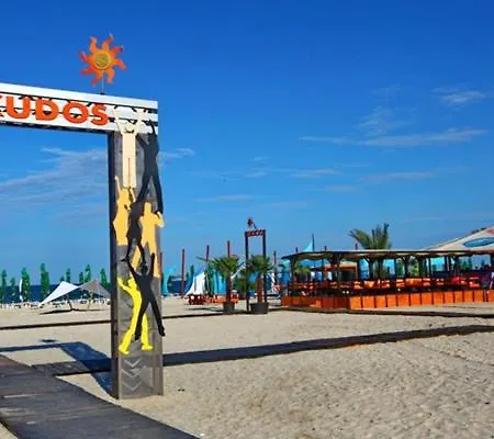 Appartement Twin Five Mamaia